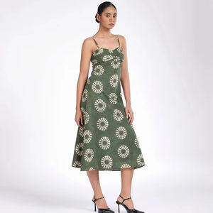 มิดิผ้าฝ้ายอินเดียทำด้วยมือสำหรับผู้หญิงชุดฤดูร้อนแขนกุดพิมพ์ลายดอกไม้ชุดปาร์ตี้ลำลองที่เป็นมิตรกับสิ่งแวดล้อม - Product Image 1