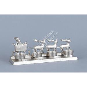 งานฝีมือทันสมัย รูปสลีกซานต้าทำจากอะลูมิเนียม ประดับกวางเรนเดียร์ 3 ตัว ใช้เป็นเชิงเทียนตกแต่งสำหรับคริสต์มาส - Product Image 1