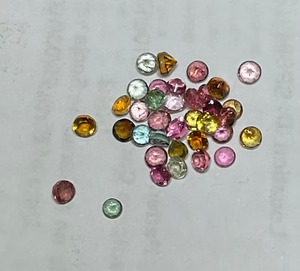 Turmalina Natural Multicolor de Corte 5x5mm, Gemas Sueltas Facetadas, Tratamiento Premium de Encerado/Aceitado, Certificadas por Terceros - Product Image 3