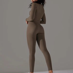 Pantalon de yoga à taille haute et à jambes larges pour femmes personnalisées Pantalon de fitness tissé extensible pour la salle de sport et les vêtements de sport - Product Image 2
