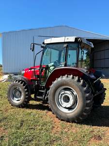 ราคาโรงงาน รถแทรกเตอร์ Massey Ferguson 4709 (4x4) 105 แรงม้า เครื่องยนต์ 42 แรงม้า สีแดง ขับเคลื่อน 4 ล้อ  ประสิทธิภาพสูง ระบบเกียร์ขับเคลื่อน - Product Image 4