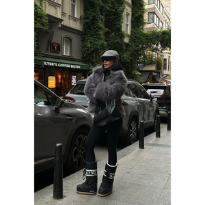 Abrigos Cortos de Piel Sintética Gris para Mujer - Product Image 2