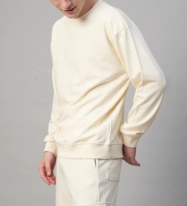 Sweat-shirt à capuche pour homme en coton 100% personnalisé OEM, tendance hiver 2025, grande taille, qualité supérieure, broderie, poche en polaire surdimensionnée - Product Image 2