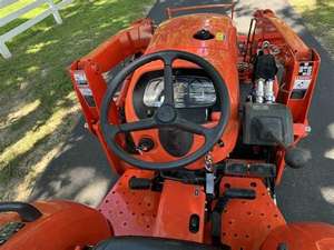 Tracteur à chenilles L4701 40HP d'occasion de bonne qualité avec moteur et boîte de vitesses - Disponible à la vente - Product Image 2