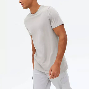 เสื้อยืดคอกลมสำหรับผู้ชายทรงหลวมสีขาว100% ทรงหลวมโลโก้ตามสั่ง - Product Image 1