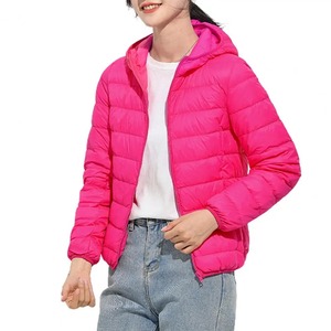Chaqueta de invierno con cremallera de alta calidad al por mayor, chaqueta acolchada con capucha de diseño informal, chaqueta acolchada elegante de Color personalizado para mujer - Product Image 6