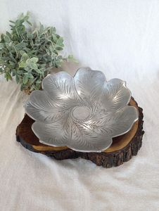 Elegante cuenco de servicio de aluminio brillante con textura suave adecuado para banquetes, casas familiares y lugares de celebración - Product Image 6