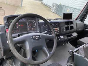 Camión de Bomberos y Aspiración 2006 Man TGA 35.390 8x4-4 BL, Eje Elevador con Dirección, FATMASTER F190EH, con Sistema de Limpieza y Succión por Radio - Product Image 6