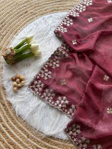 Saree en soie tissée pure de créateur avec tissage Zari Tenue de fête de mariage traditionnelle indienne et pakistanaise pour femmes - Product Image 3