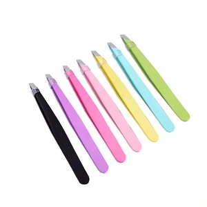 Pince à sourcils inclinée en acier inoxydable antistatique de précision, couleurs personnalisées, utilisation esthétique pointue de qualité professionnelle, vente en gros - Product Image 1