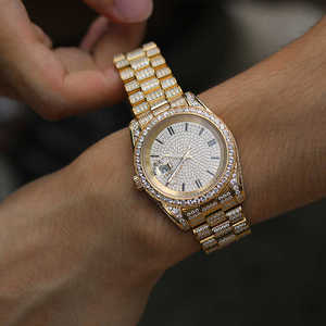 Ensemble de montres de luxe glacées pour hommes, montres-bracelets étanches aspect diamant or et argent pour la mode de tous les jours - Product Image 2