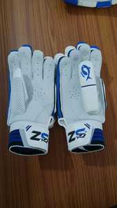High Quality Customizable <b>Cricket</b> <b>Gloves</b> with Size and Color Options Featuring Personalized Logo - Product Image 6