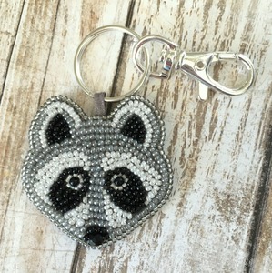 Porte-clés élégant fait main avec broderie perlée, motif bouteille de jus en tissu écologique multicolore, breloque fantaisie en cristal mignon - Product Image 4
