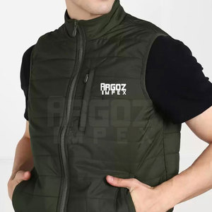 เสื้อแจ็คเก็ตพัฟเฟอร์สีพื้นลำลองสำหรับผู้ชาย แขนกุด ใส่ได้ในฤดูหนาว คอตั้ง มีโลโก้ด้านหน้า สไตล์สตรีทแฟชั่นใหม่ กันลม แห้งเร็ว - Product Image 5