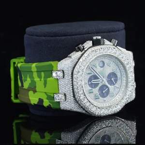 Reloj Automático de Acero Inoxidable con Correa Deportiva de Goma, Estilo Antiguo, Personalizado con Diamantes Moissanite - Product Image 2