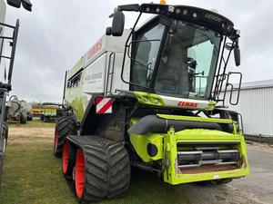 CLAAS Lexion 8900 TT - Product Image 4