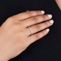 Anillo Delgado de Oro 14K/18K con Baño de Rodio, con Diamante Cultivado en Laboratorio de 0.95 Ct, Corte Baguette Brillante, Color E, Claridad VVS-VS, Certificado, Tipo Eternity