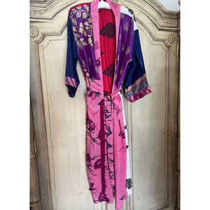 Jacketเที่ยงคืนที่โรงละครชุดคลุมผ้าซาตินส่าหรีของผู้หญิงแขนยาวหนึ่งขนาดเหมาะกับทุกคน - Product Image 1