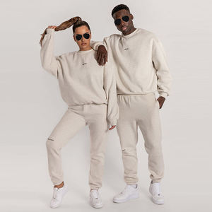 Ensemble de survêtement streetwear pour femmes et hommes, sweat-shirt à col rond lourd, pantalon de survêtement, ensemble personnalisé en molleton français 100% coton unisexe - Product Image 3