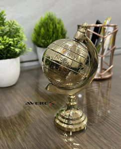 ที่ใส่ปากกาพร้อมนาฬิกาทราย รุ่น MetalEdge Craft Brass Mini Globe ดีไซน์เรียบหรู สำหรับใช้ในบ้าน สำนักงาน หรือโต๊ะทำงาน  ยูตะรากานด์ - Product Image 4