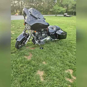 Motocicleta Usada Harley-Davidson Street Glide FLHXS Touring Cruiser 2021, Excelencia en Confort, Control y Comando, EE. UU. - Product Image 2