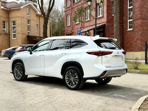 2026 HIGHLANDER IV (XU70) FACELIFT Low Mileage Sound Engine AUTOMATIC Transmission <b>Panoramic</b> roof lights Ready to Ship - Product Image 4