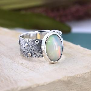 แหวนโอปอลเอธิโอเปียธรรมชาติสำหรับเขาเครื่องประดับเงินสเตอร์ลิงเครื่องประดับหินวันเกิดแหวนเล็กๆออกแบบให้เป็นของขวัญวงแหวนพื้นผิว - Product Image 3