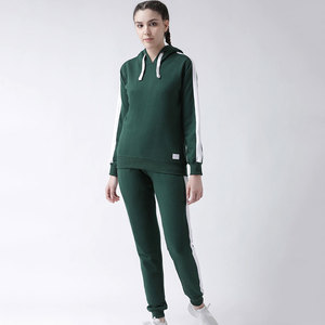Conjunto personalizado de chándal de manga larga de moda para mujer, ajuste regular de fábrica OEM/ODM. - Product Image 3