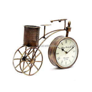 Belle horloge de table en métal doré personnalisée de luxe au design moderne pour la décoration de la maison salle d'étude - Product Image 6