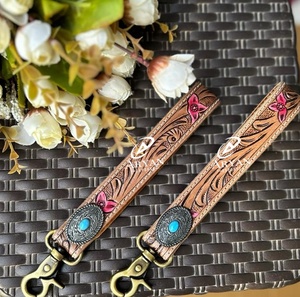 พวงกุญแจหนังแบบมีสายรัดสำหรับอุปกรณ์เสริมพวงกุญแจหนังลายดอกไม้ - Product Image 1