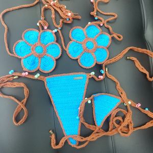 Traje de Baño de Dos Piezas Hecho a Mano, Bikini Sexy con Cuello en V y Copas Ajustables, con Logotipo en la Cintura, Personalizado - Product Image 2