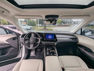 Utilisé 2024 Lex-us RX350 Base Très Propre - Product Image 3