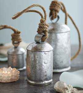 Cloches suspendues en fer pour mariages et décoration intérieure Accessoires en métal pour ambiance festive - Product Image 1