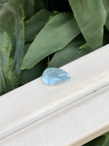 Pierre Cabochon en forme de poire de couleur supérieure en aigue-marine naturelle de 3.06 carats avec une pierre précieuse en vrac de bon lustre pour la fabrication de bijoux - Product Image 3