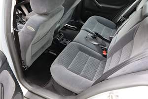 VOLKSWAGEN BORA 1999 USADO, con Volante a la Izquierda/Derecha - Product Image 3