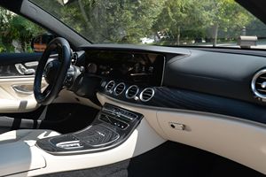 Sedán M-AMG E63 S 2021 a precio de subasta de concesionario, 603hp, TwinTurbo V.8, AWD - Product Image 4