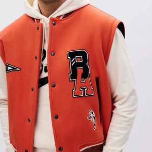 2025 venta al por mayor nuevo elegante logotipo personalizado de los hombres de béisbol Letterman chaqueta universitaria roja chaqueta de bombardero para los hombres - Product Image 2