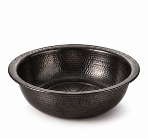 Bassin de pédicure rond en cuivre noir, finition martelée, cuvette de trempage des pieds, bol en métal antique - Product Image 1