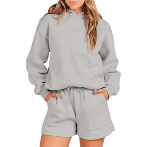 Sweat à capuche et short deux pièces pour femmes à la mode ensemble décontracté confortable et élégant pour le yoga ou les promenades en salle de sport - Product Image 6