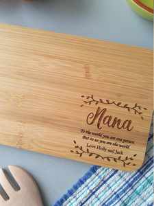 Tabla de cortar personalizada para boda, regalo de boda personalizado, regalo de compromiso para boda, tabla de cortar para parejas - Product Image 3