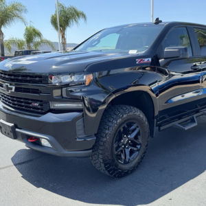 Chevrolet Silverado 1500 LT Trail Boss 2020 Usada en Buen Estado - Product Image 2