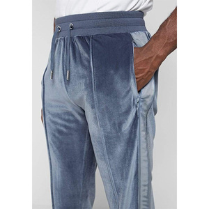 Top trending Men Velvet Chándal en Super calidad mejor diseño OEM servicio transpirable sostenible ropa casual traje de terciopelo suave - Product Image 4