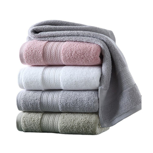 Serviette de bain en coton pour hôtel de luxe, douce et absorbante pour salon de beauté spa à domicile pour enfants-Nouveau design par le fabricant - Product Image 1