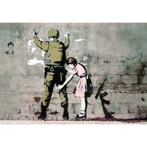 Affiche design moderne Banksy Soldat et Fille pour décoration murale - Product Image 1