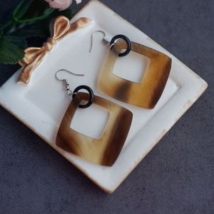 ต่างหูเขาควายธรรมชาติทำด้วยมือต่างหูเขาควายโบราณสำหรับผู้หญิงเครื่องประดับที่ขายดีที่สุดต่างหูฮอร์นดีไซน์ทันสมัยสำหรับ - Product Image 2