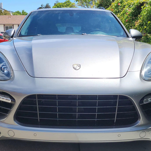 Cayenne Turbo S Usado, Motor V8 Turbo de 550 hp - Product Image 1