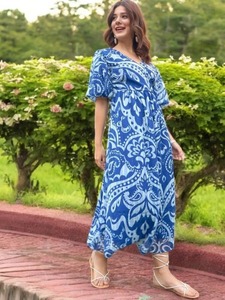 Diseñador de mujeres Heavy Rayon Summer Festival Kurtis Set Trabajo de impresión de cuatro lados para niñas - Product Image 6