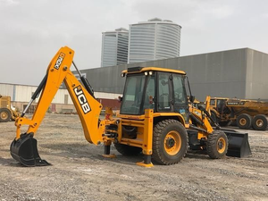 Chargeuse-pelleteuse sur pneus JCB 3DX 4x4 d'occasion pour la construction et les travaux de terrassement - Product Image 4