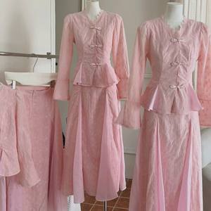 Ensemble de mode personnalisé en dentelle rose, chemisier et jupe longue pour femmes, vente en gros - Product Image 1