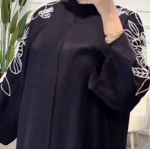 Vêtements islamiques traditionnels musulmans, élégants et modestes pour femmes, manches de créateur de qualité supérieure, abaya, caftan, robes formelles de Dubaï - Product Image 2